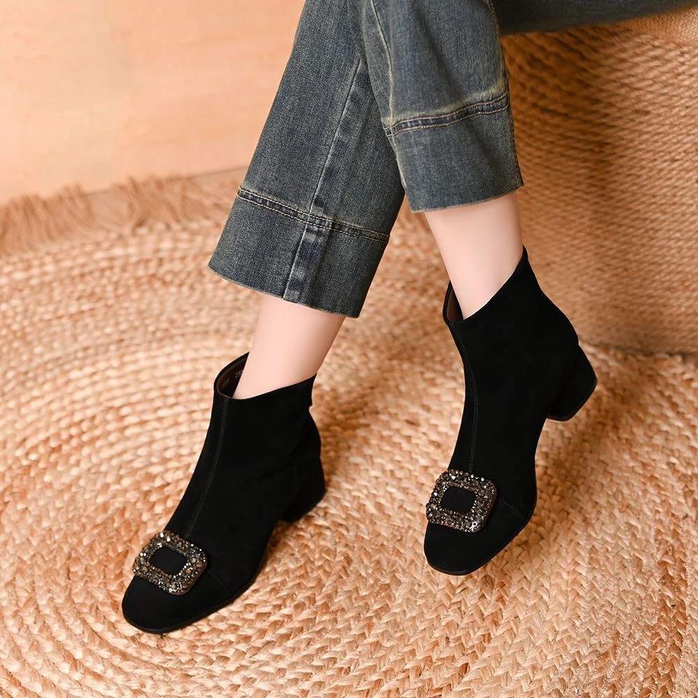 粗跟短靴女秋冬新款磨砂绒面时装方头水钻职业粗跟瘦瘦靴