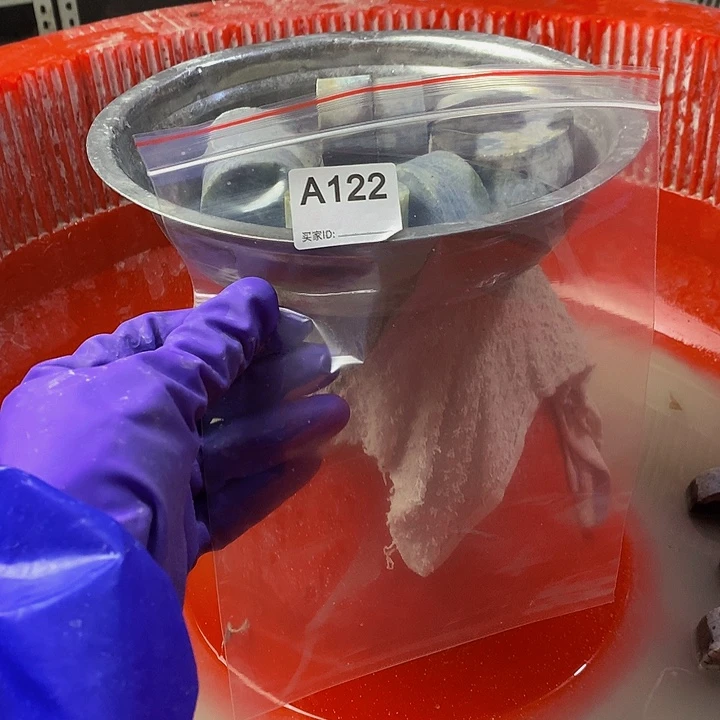 蛇纹石玉原未镶嵌竹**街