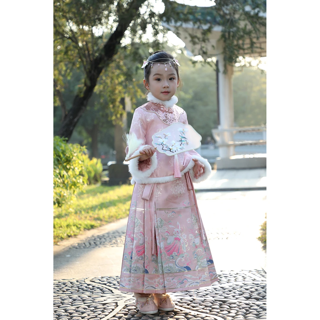 【灼灼其华】童一密度女童新款拜年服马面裙加棉加绒T070