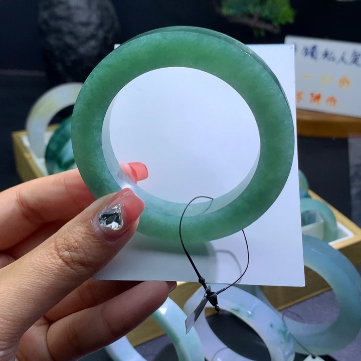 定制翡翠未镶嵌天然翡翠