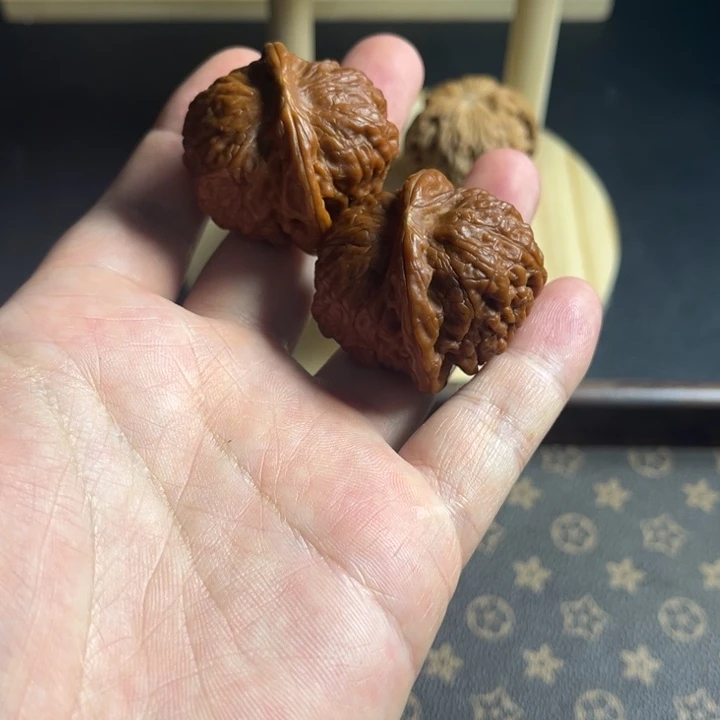 吊坠文玩核桃血麒麟