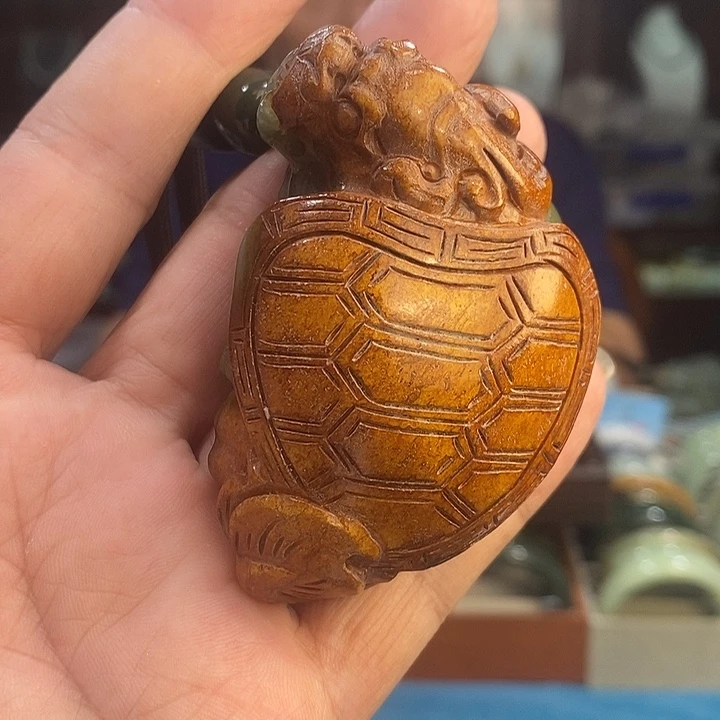 和田玉未镶嵌把件