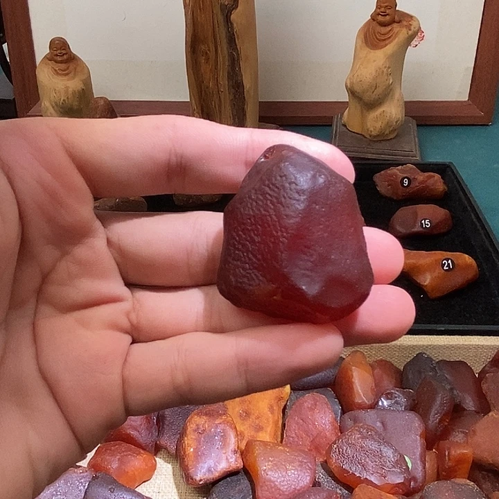 裸石琥珀未镶嵌金胶蜜
