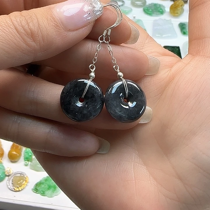 翡翠颈饰未镶嵌青***?平安扣耳钩