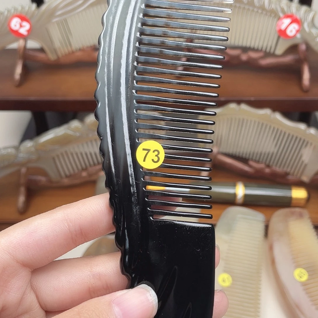 纯手工制作的牛角梳73