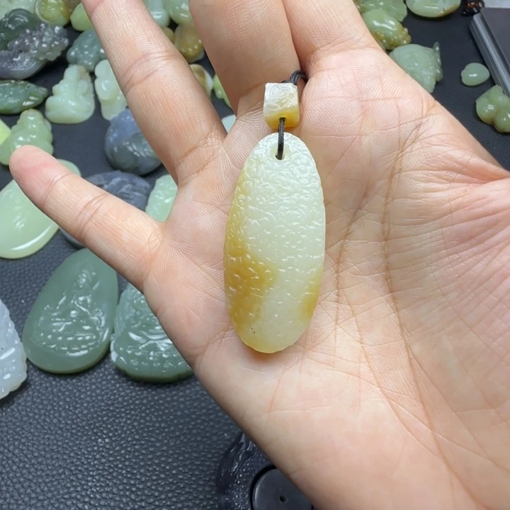 未镶嵌和田玉挂件