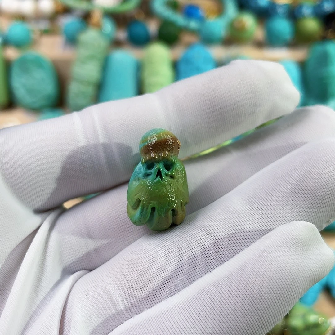 绿松石未镶嵌珠宝奇石