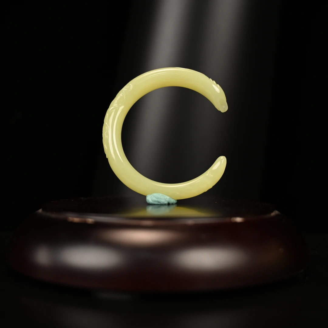 LOT8880 2511180014黄玉手镯/保利