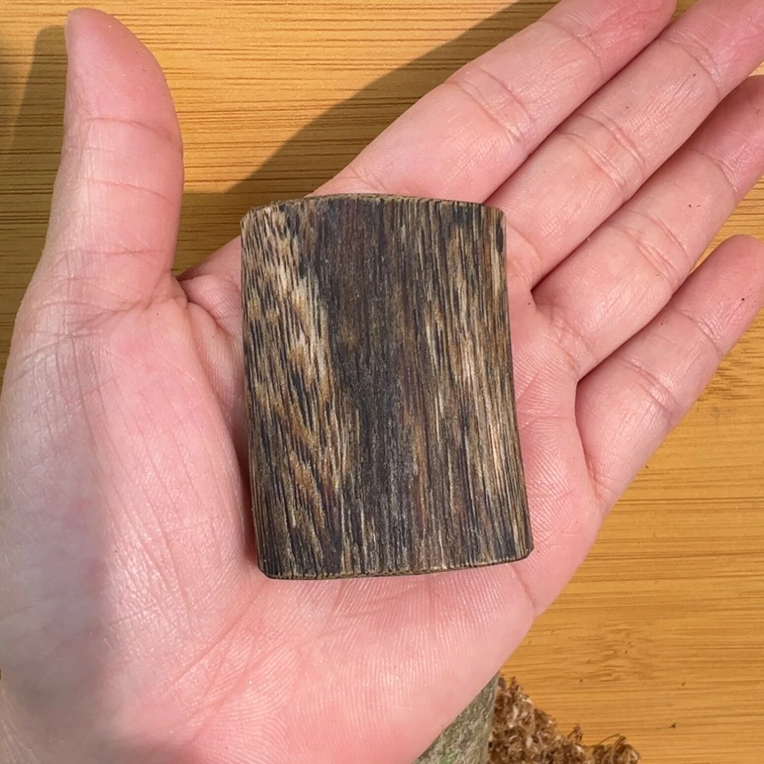 沉香沉香碎屑紫棋楠素牌块料10.7克