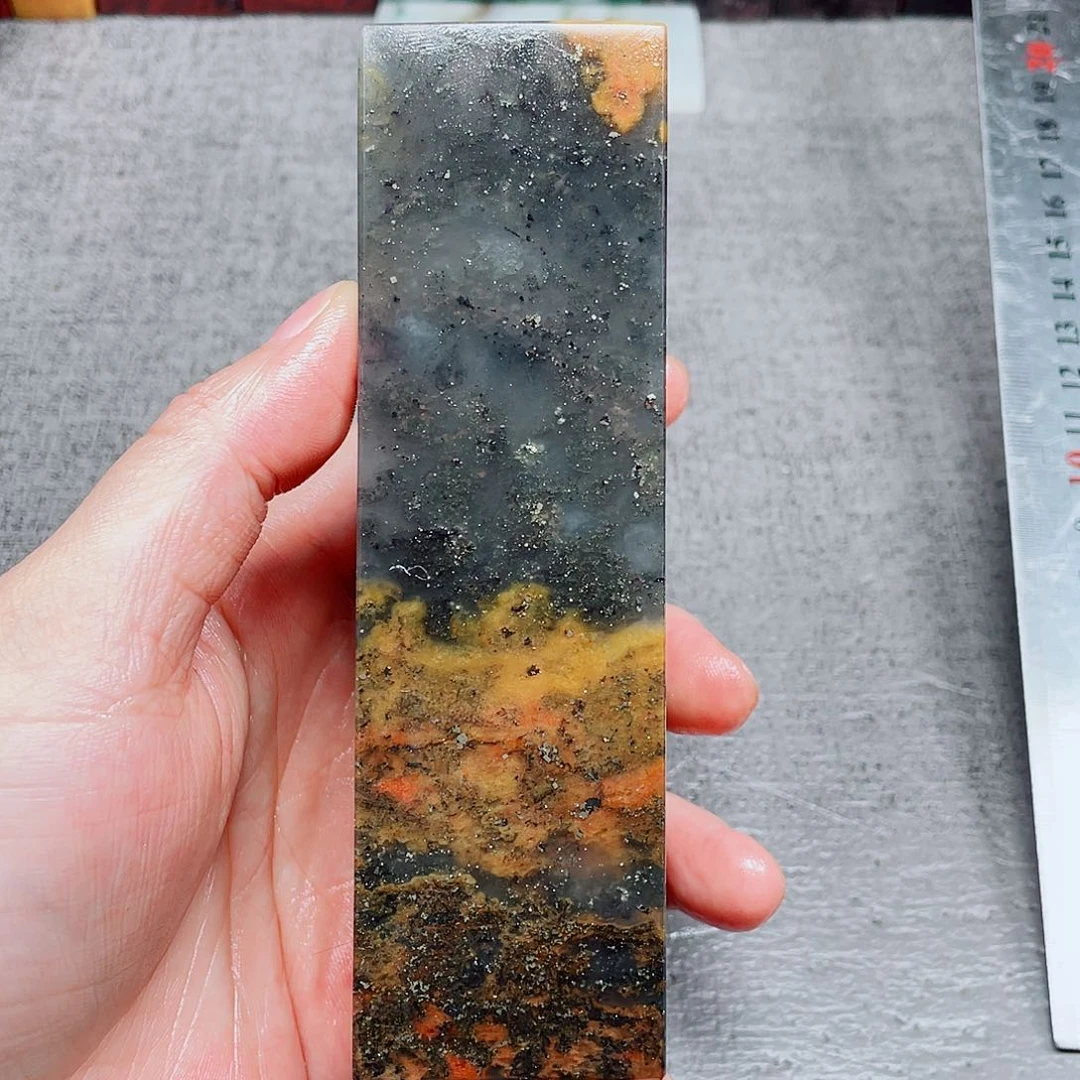 玉桂林鸡血玉3.7左右八海山