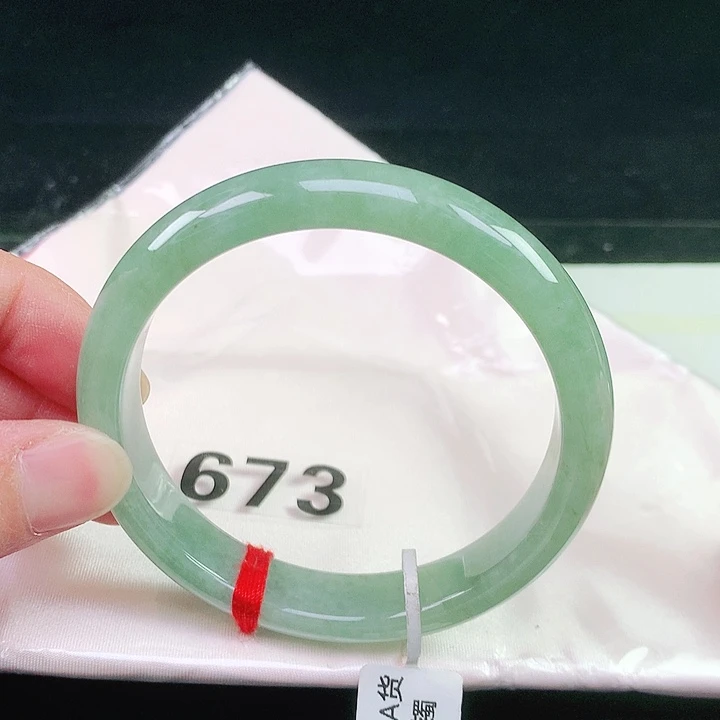 未镶嵌手镯翡翠673