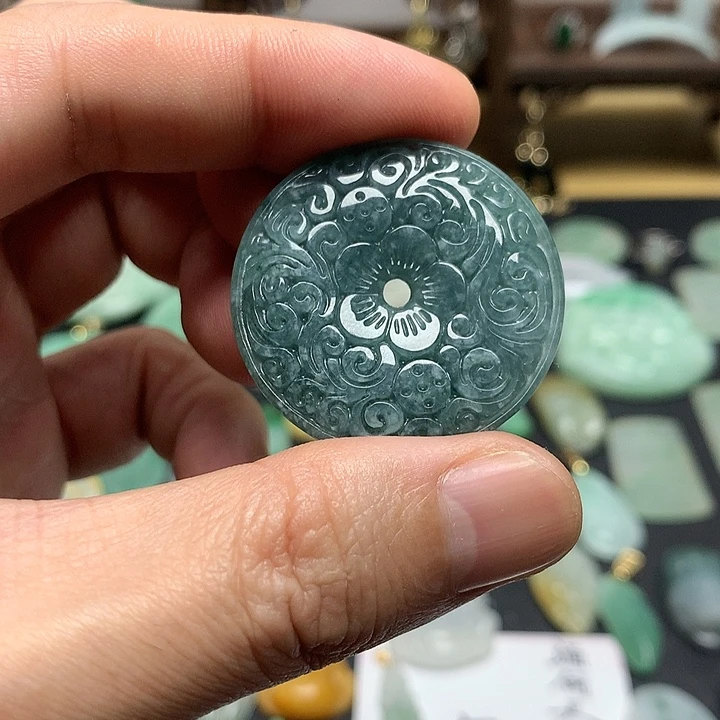 翡翠未镶嵌颈饰天然A货翡翠
