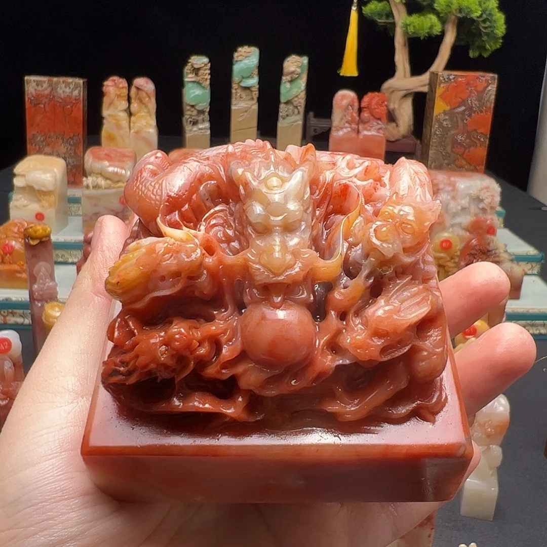 网***友寿山石印石手工制作
