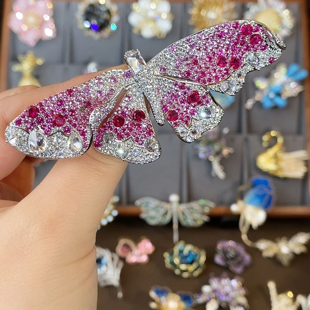 锆石铜合金蝴蝶胸针