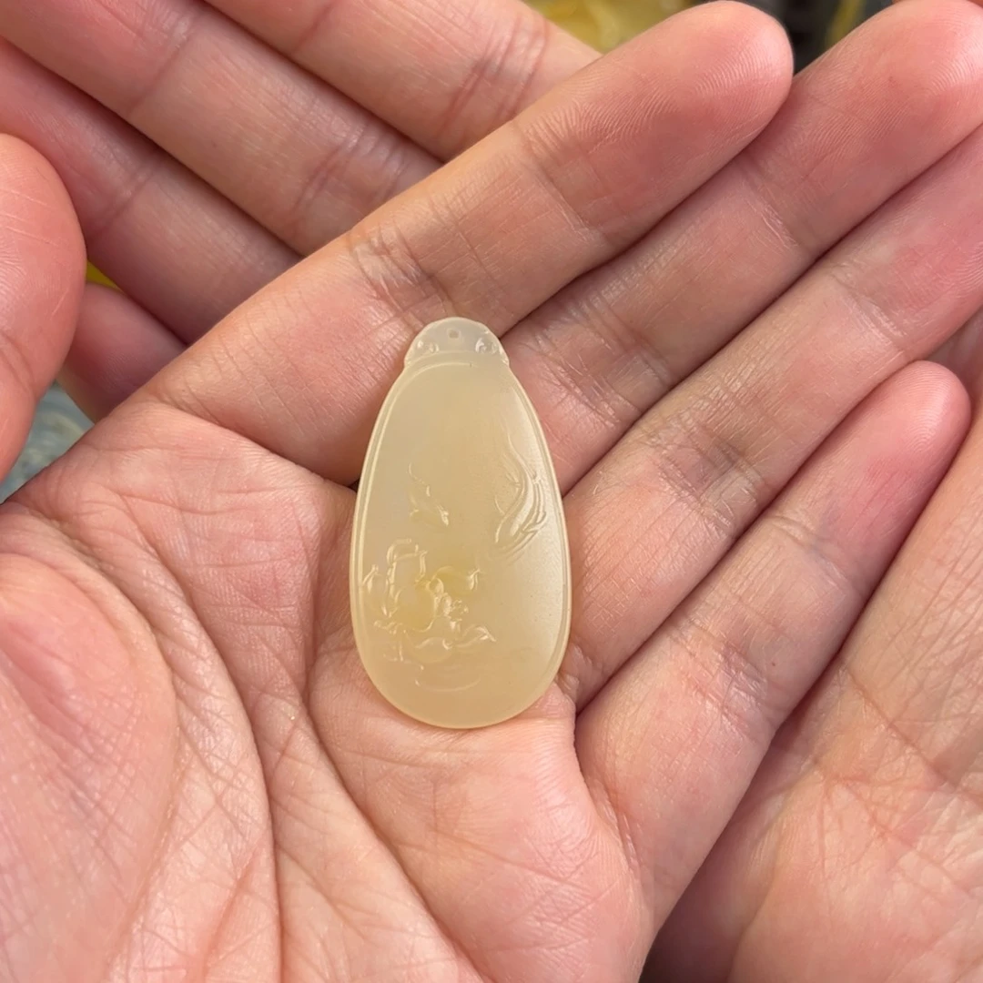 石英质玉黄蜡石挂件未镶嵌邓****院