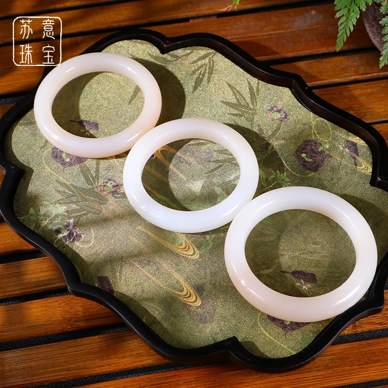 美人兮和田玉藕粉手镯拍一发一（多样性发货）