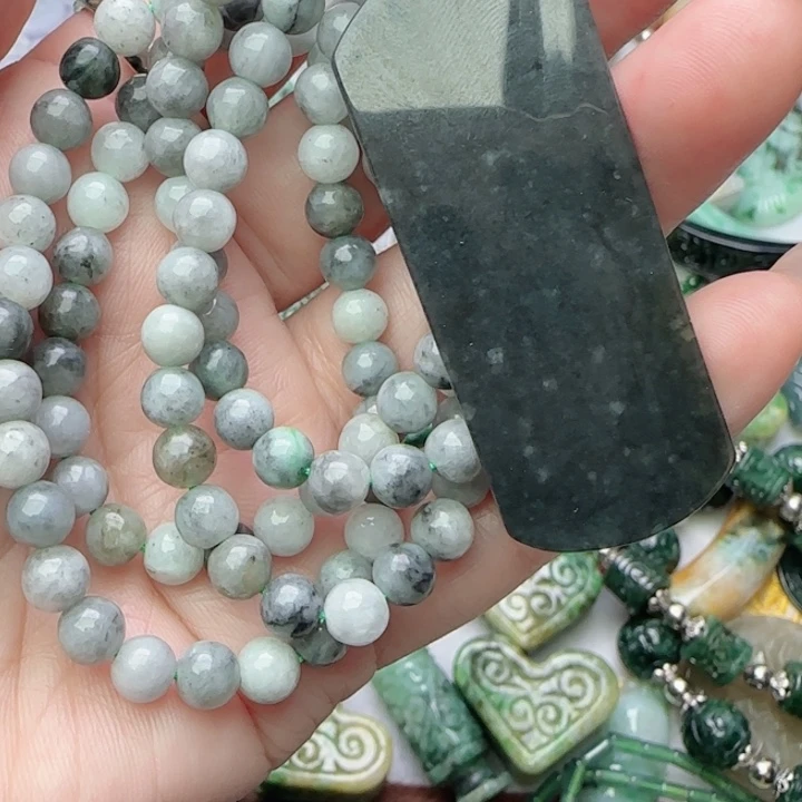 翡翠未镶嵌颈饰天然A货67