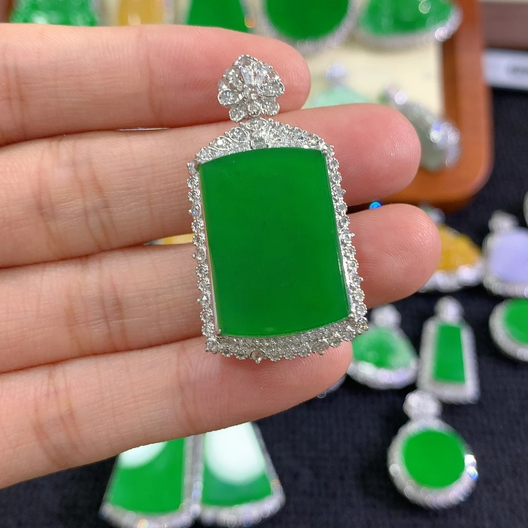 【闪购商品】翡翠18K金镶嵌吊坠(不含链)无事牌