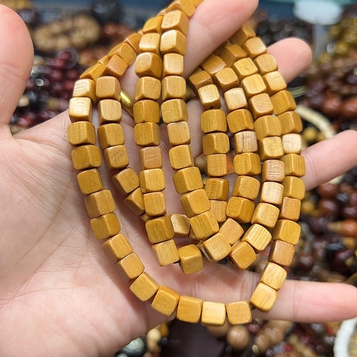 维腊木（绿檀）无事牌