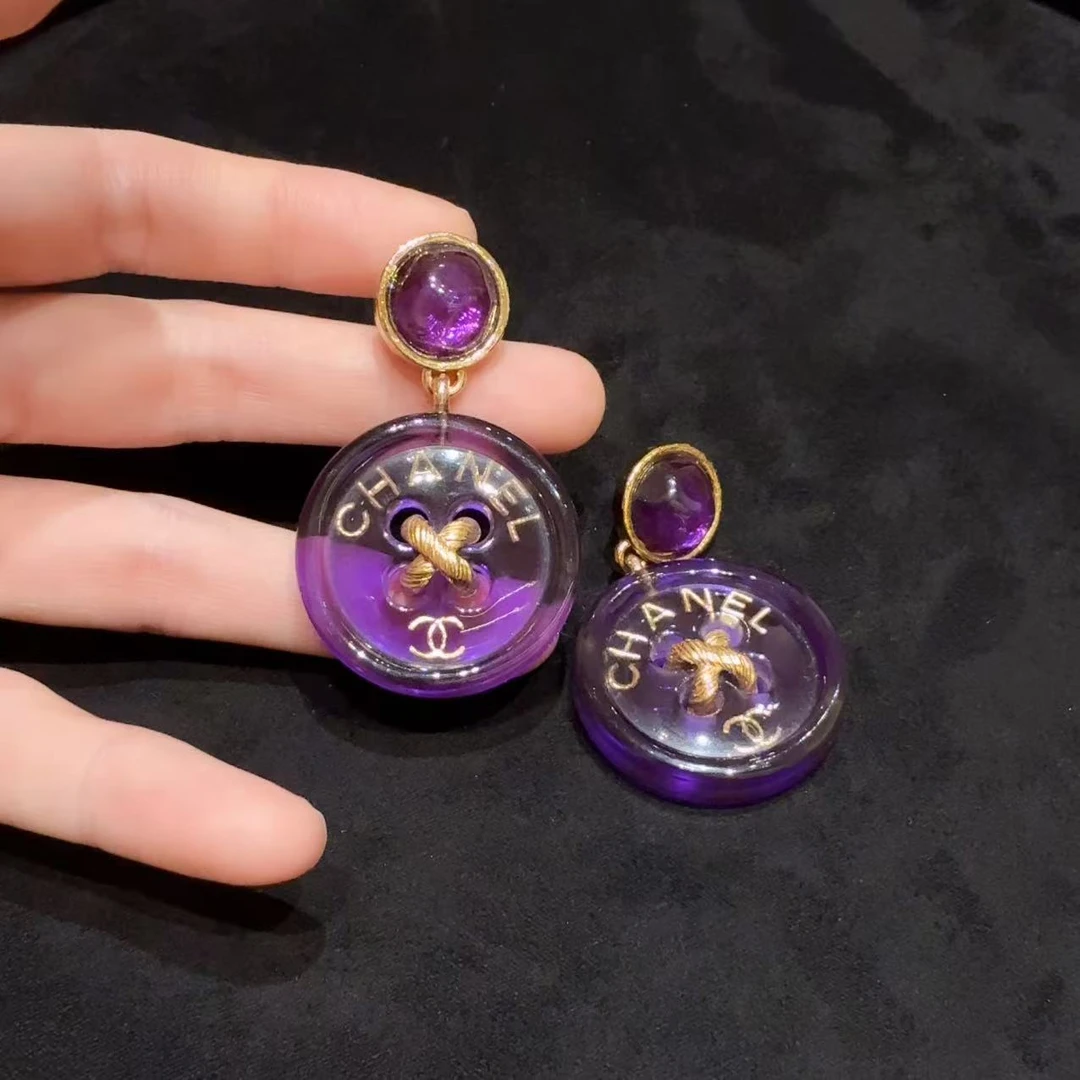 99新 Chanel/香奈儿 561-22K 紫色纽扣亚克力果冻 耳钉