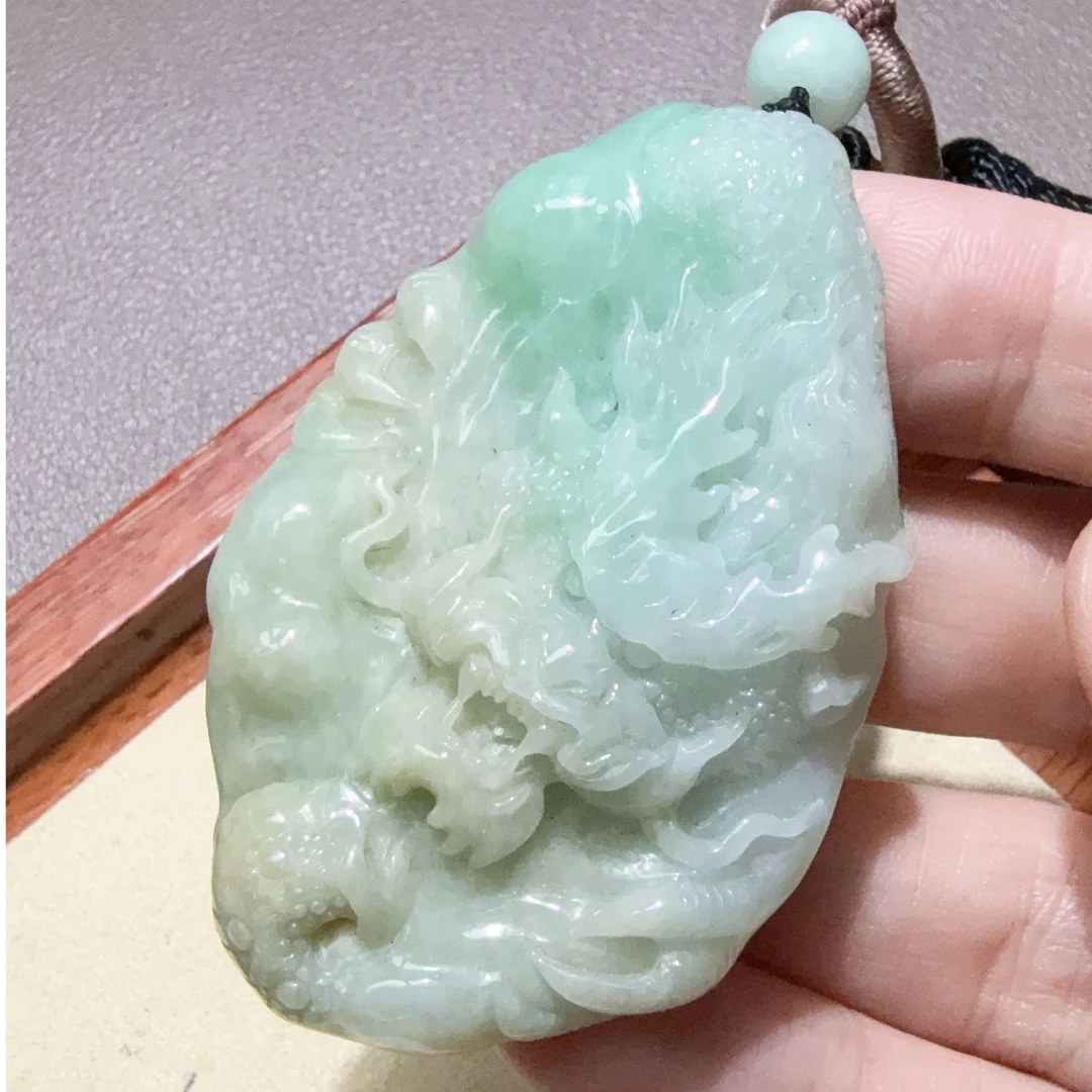 天然缅甸翡翠A货龙牌精雕精雕飘绿-21