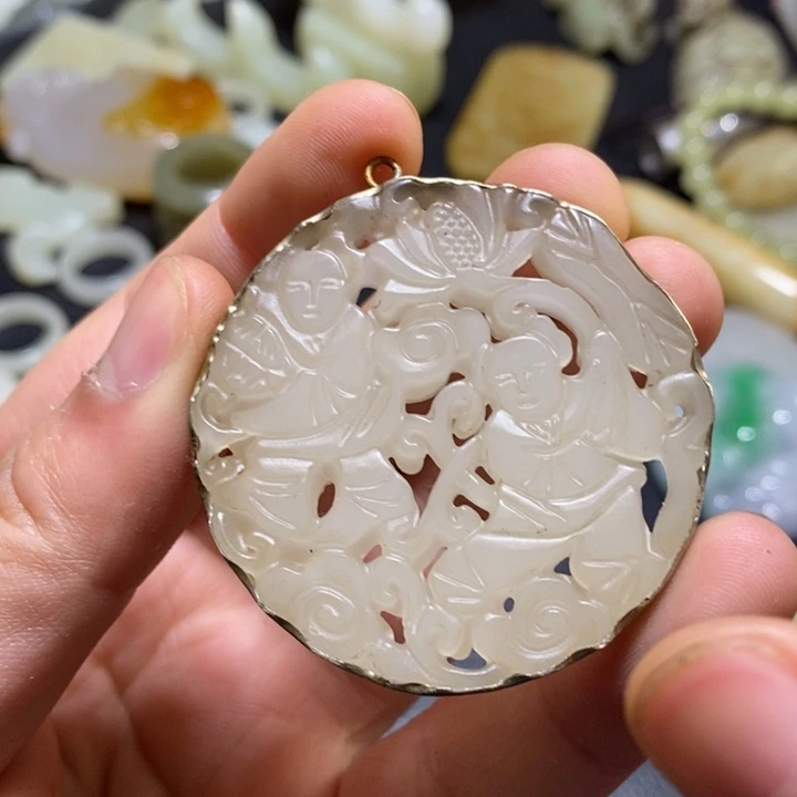 颈饰未镶嵌和田玉