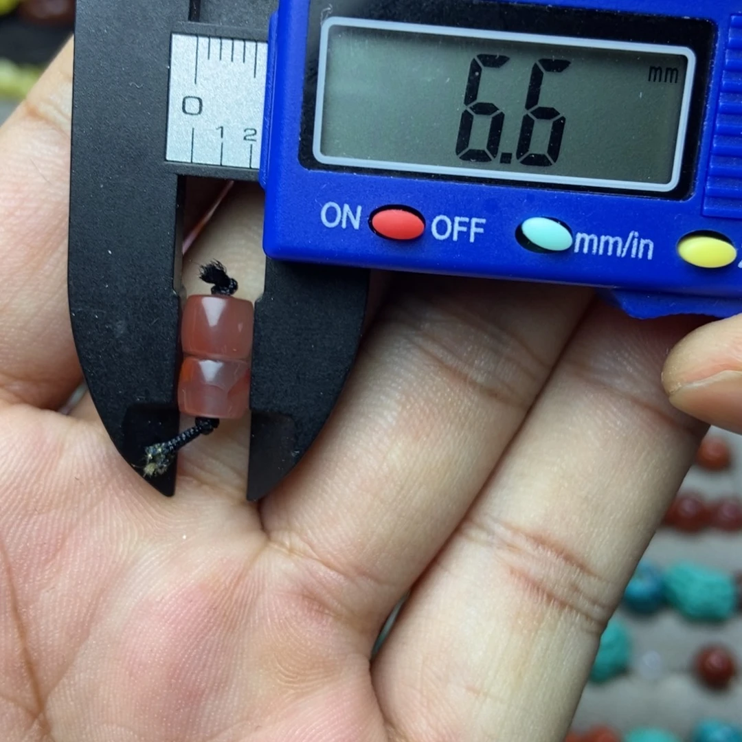 南红玛瑙未镶嵌南红玛瑙有瑕疵