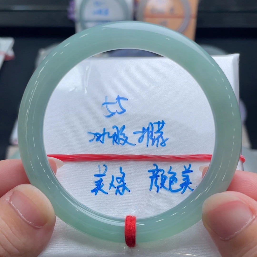 翡翠未镶嵌手镯翡翠手镯