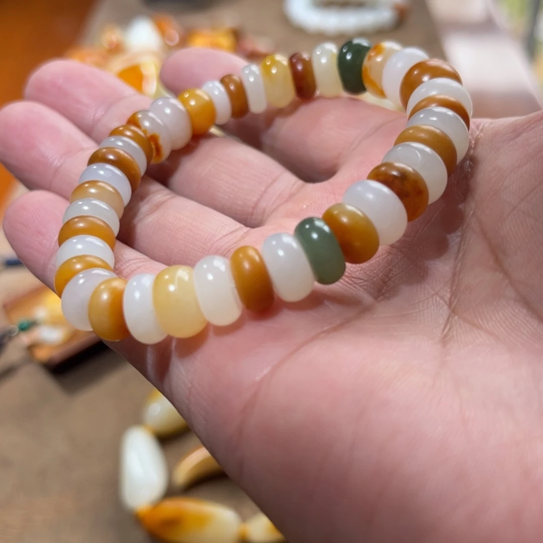 一***9和田玉未镶嵌手镯