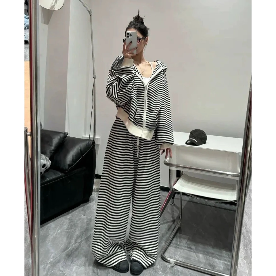 大码女装韩系慵懒风时尚宽松条纹上衣2025春季新款休闲显瘦阔腿裤