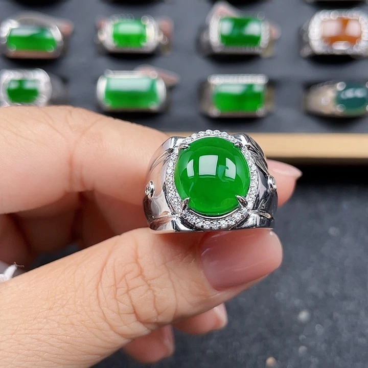 翡翠银S925镶嵌戒指没运费险