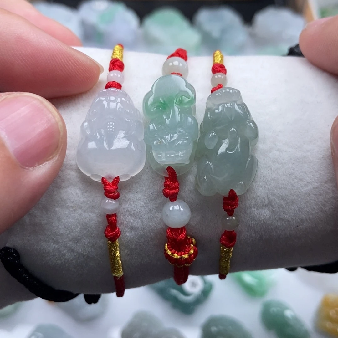 翡翠未镶嵌颈饰如意貔貅多样性发其一