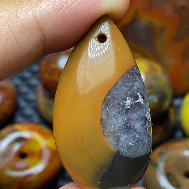 玛瑙/玉髓颈饰未镶嵌