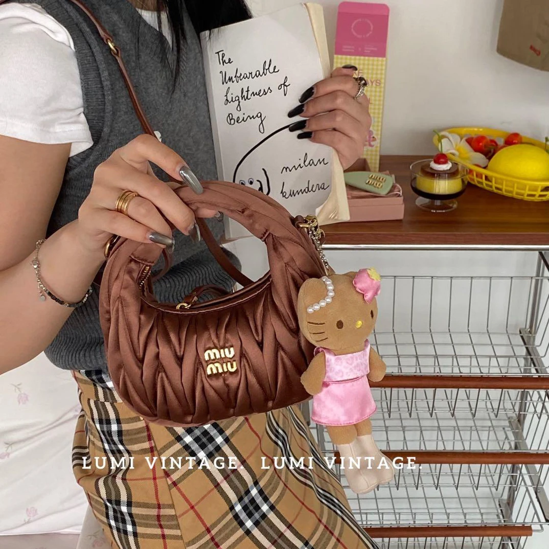 95新 MIU MIU/缪缪 可可棕色缎面mini wander单肩包15398076