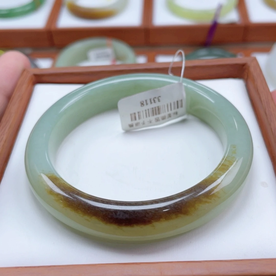 【闪购商品】未镶嵌手镯和田玉和田玉5556