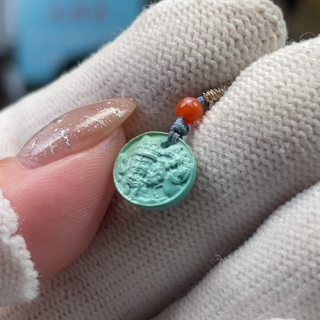 绿松石未镶嵌挂件