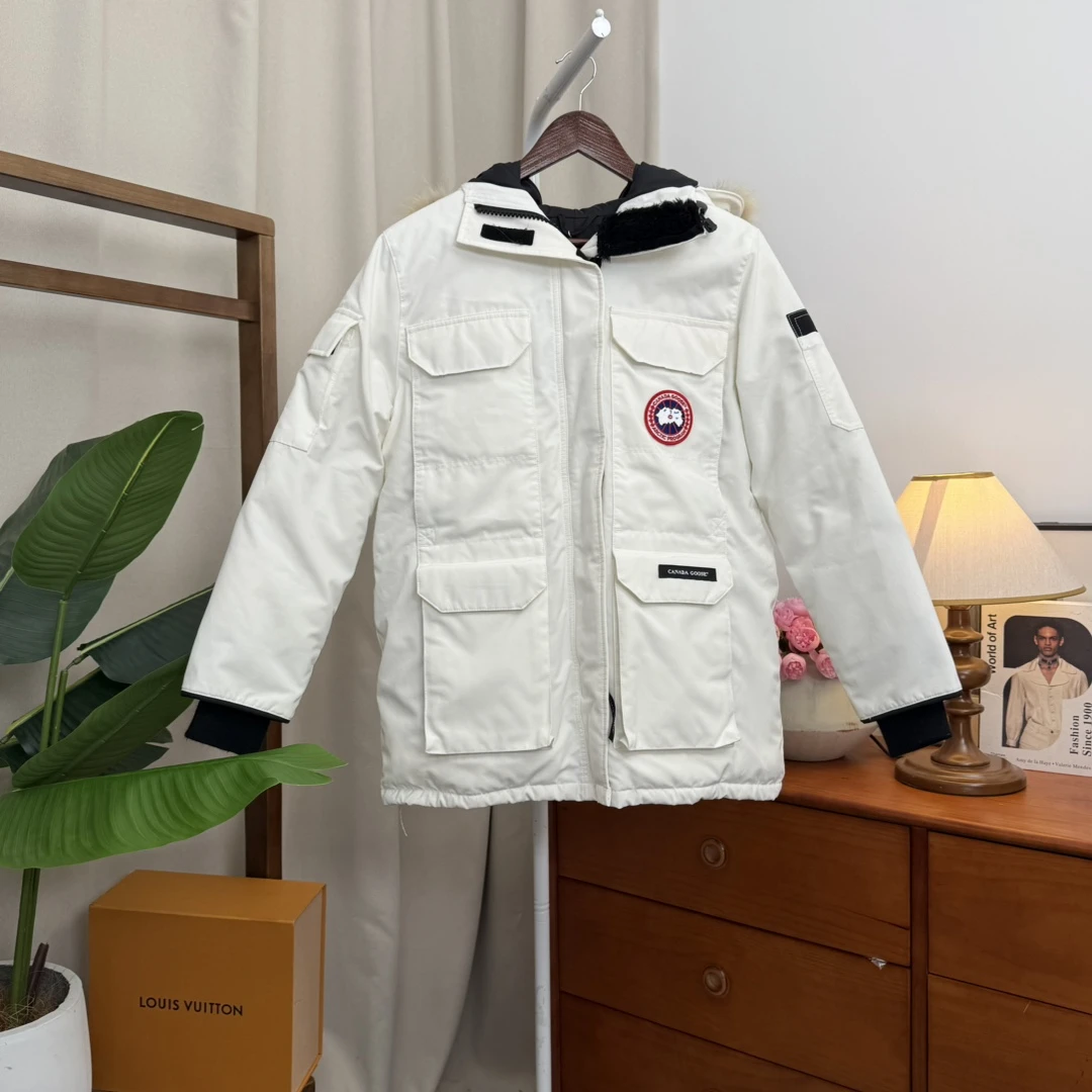 99新 CANADA GOOSE 青奢荟/M码/加拿大鹅白色远征派克羽绒服87512