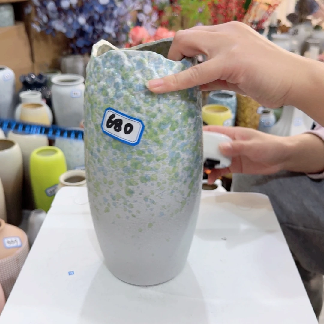 680号陶瓷高24厘米一个