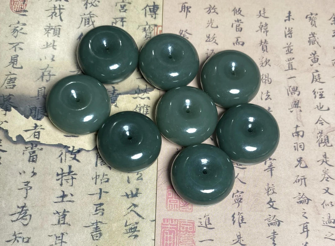 和田玉精品且末蓝面包平安扣多样性发货