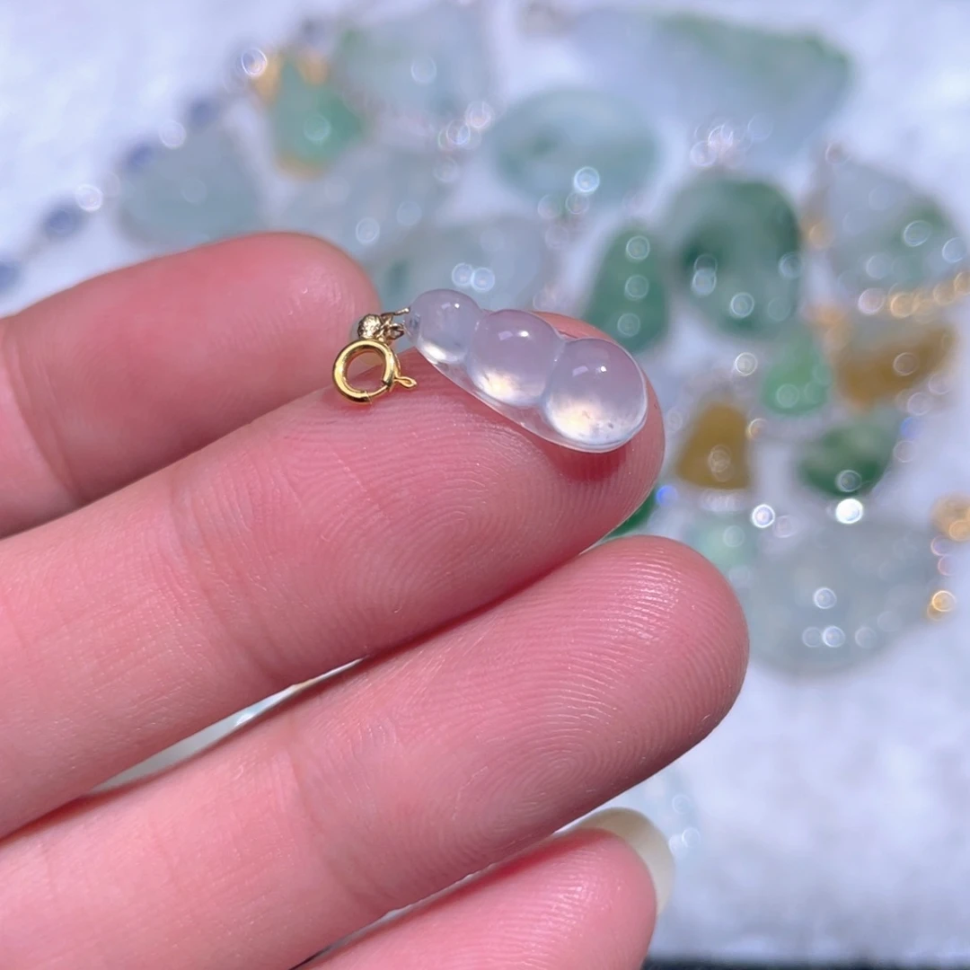 颈饰18K金镶嵌翡翠翡翠