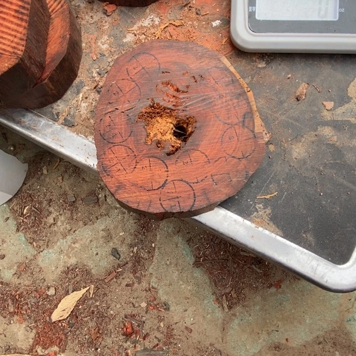 檀香紫檀（小叶紫檀）动**律479