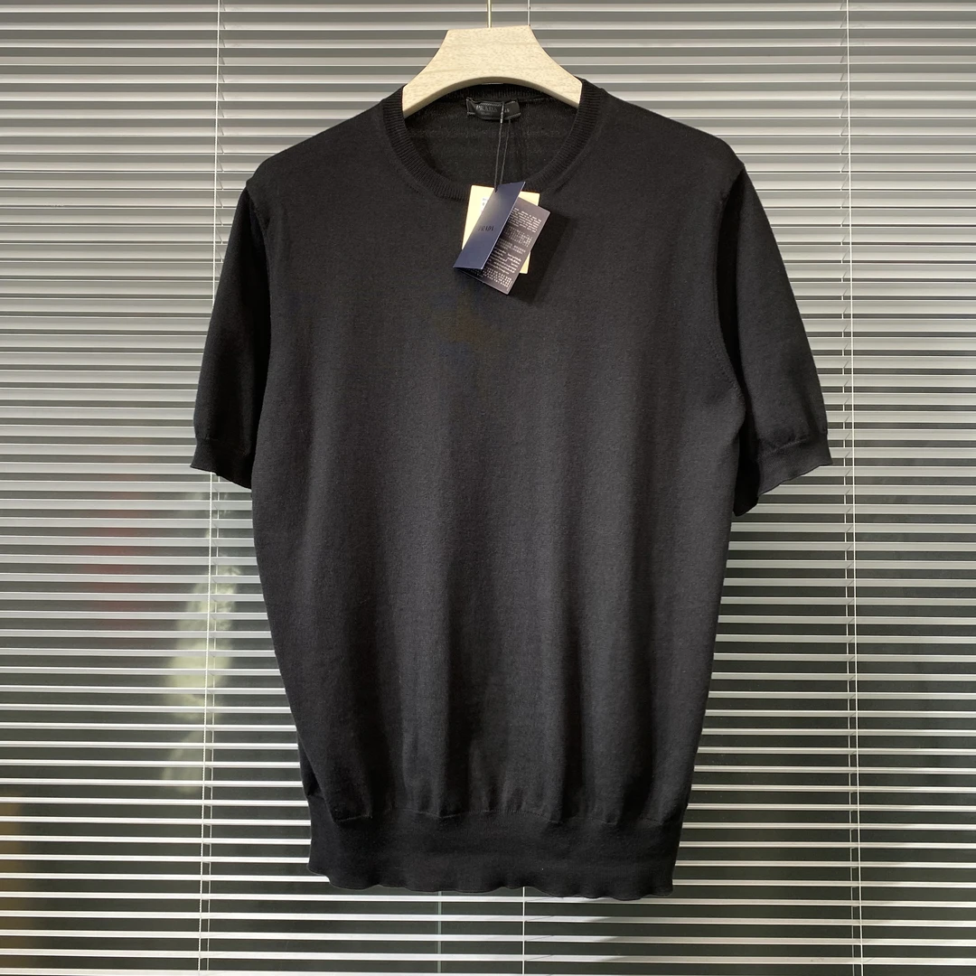 99新 Prada/普拉达 针织短袖 T恤 合身版型 黑色 48码 k309