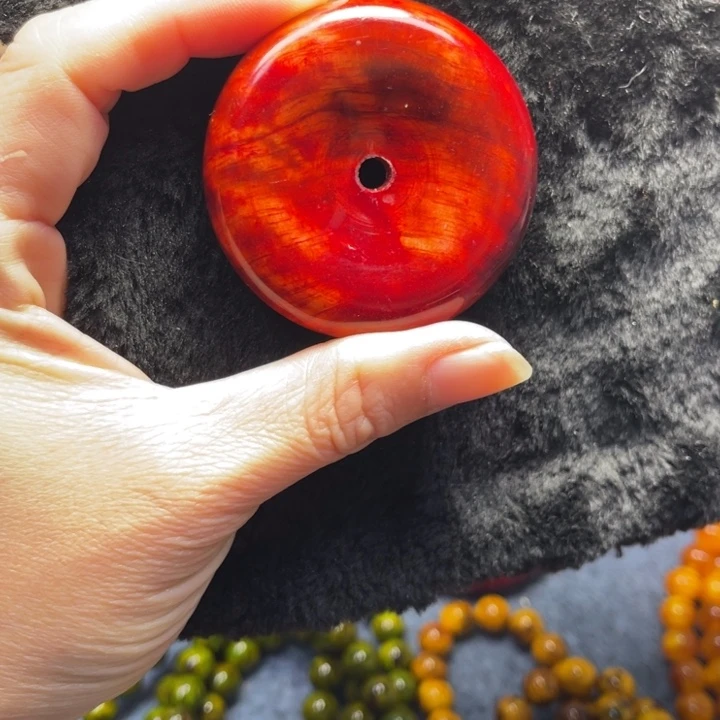 琥珀木红油平安扣5.2琥珀木