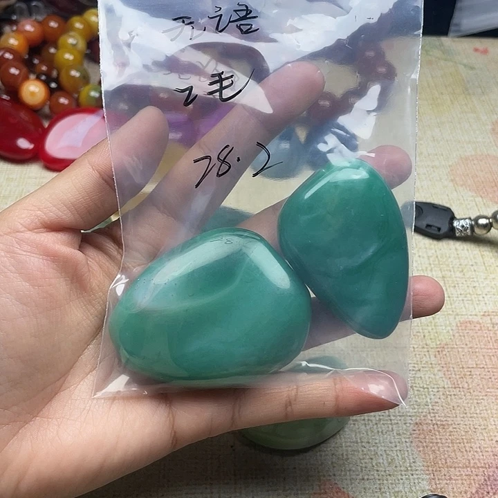 无***语玛瑙/玉髓未镶嵌珠宝半成品