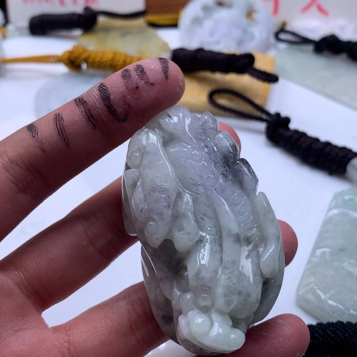 颈饰未镶嵌翡翠保真天然a货翡翠