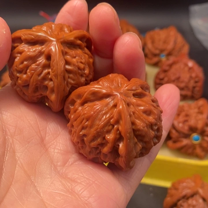 承***料猴头核桃吊坠工艺核桃