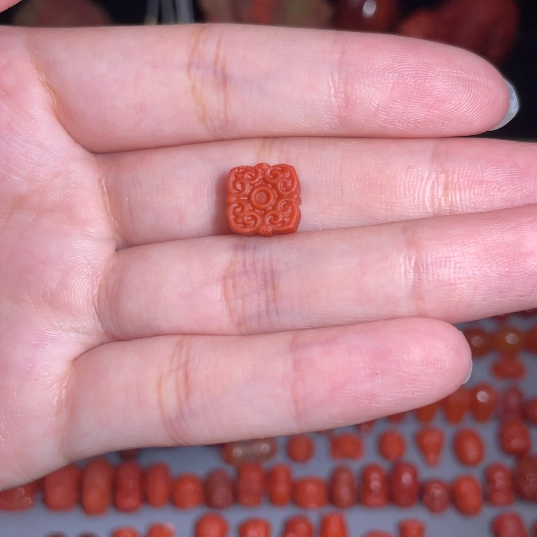南红玛瑙未镶嵌如意9.6mm