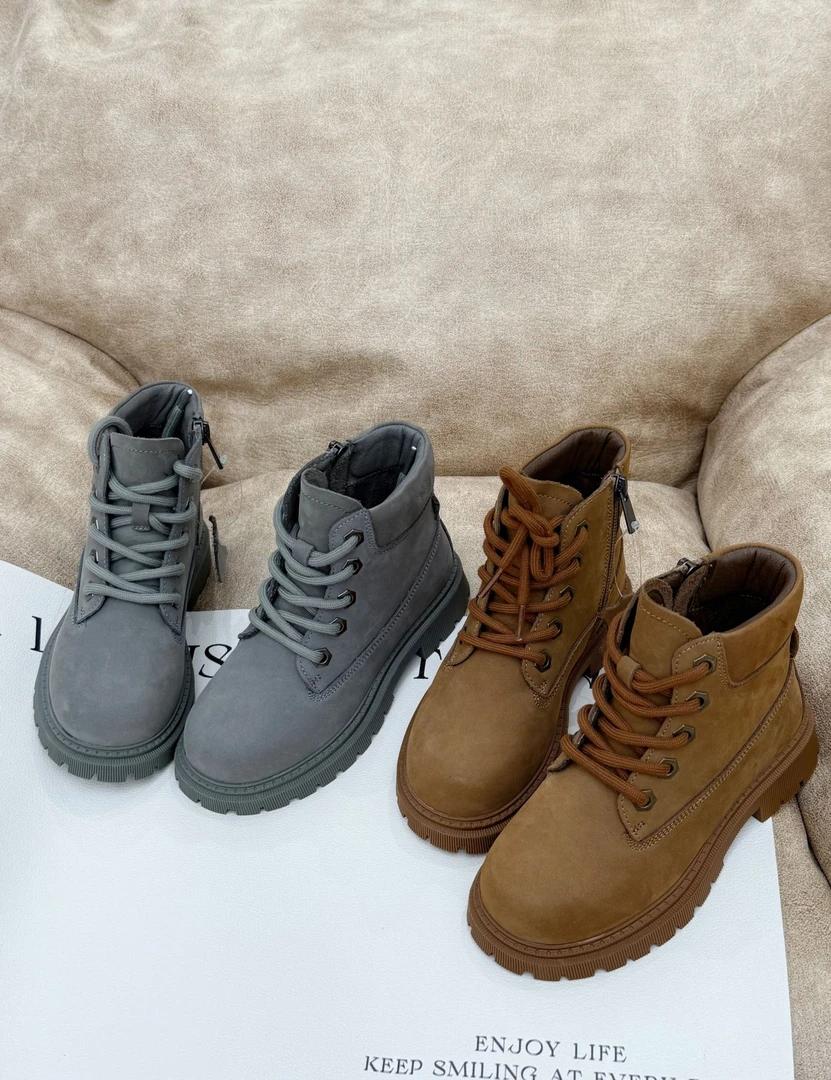 051时尚休闲百搭英伦风靴子