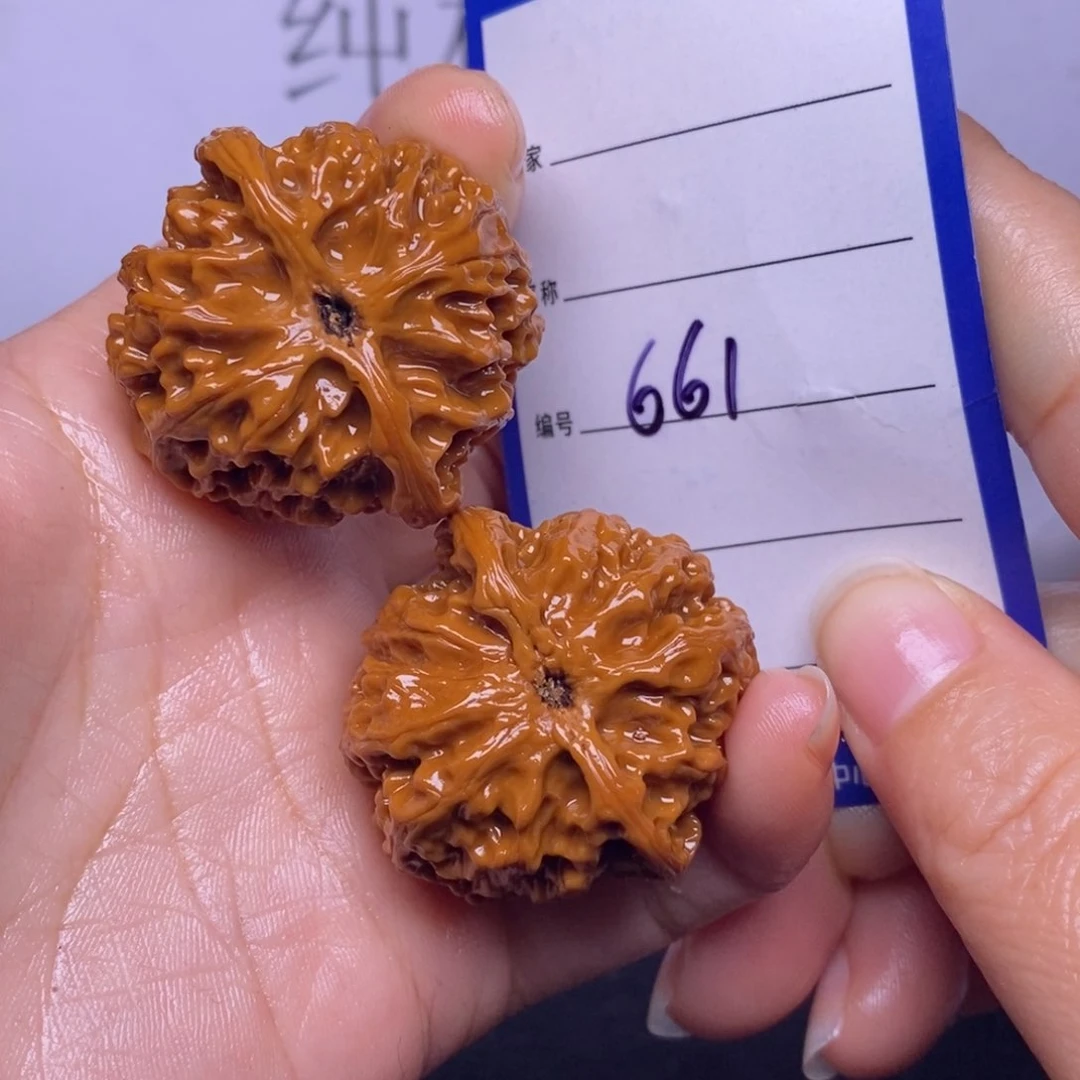 文玩核桃把件661/36.5苹果园