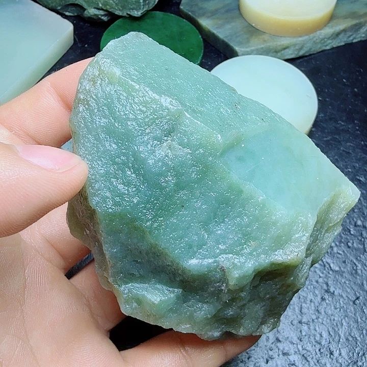 和田玉（糖玉）未镶嵌珠宝奇石